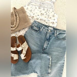 Good American Jeans Sky Blue Stone Washed High Rise